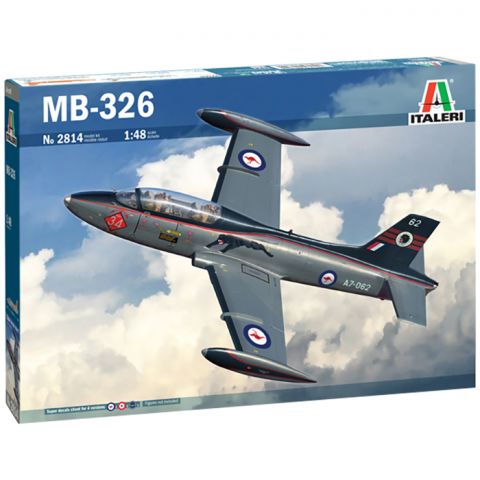 Истребитель MB-326 (1:48)