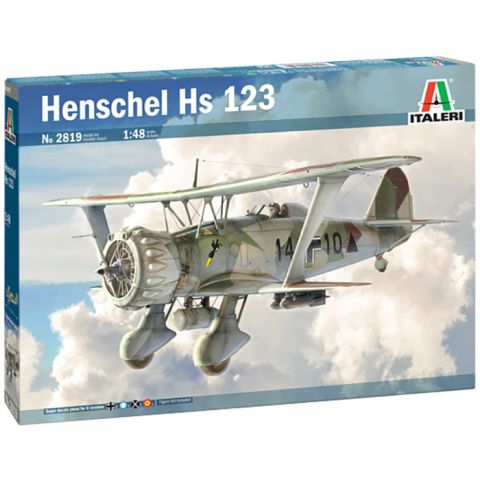 Истребитель Henschel Hs 123 (1:48)