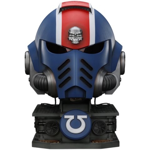 Фигурка JoyToy. Space Marine 2: Ultramarines Lieutenant Titus' MKX Helmet & Display Stand