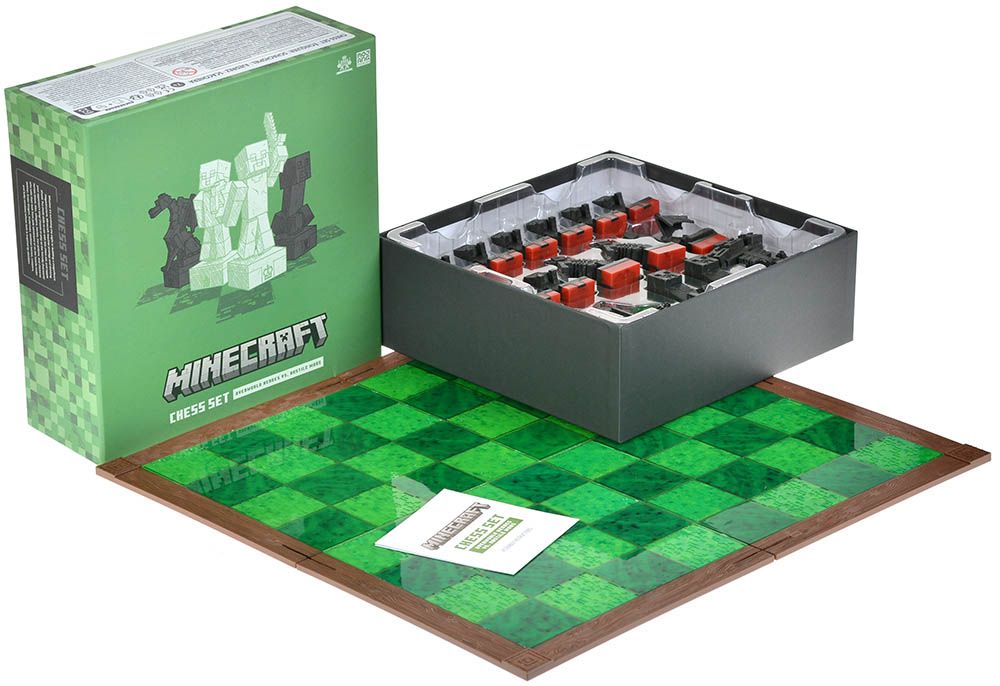 Настольная игра The Noble Collection Chess set: Minecraft Бука419 - фото 4